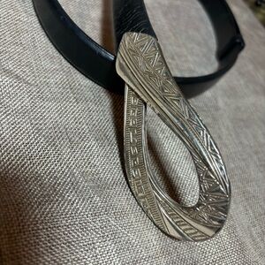 CHICO’s Black Adjustable Belt with Silver Tone hook Belt Size M/L